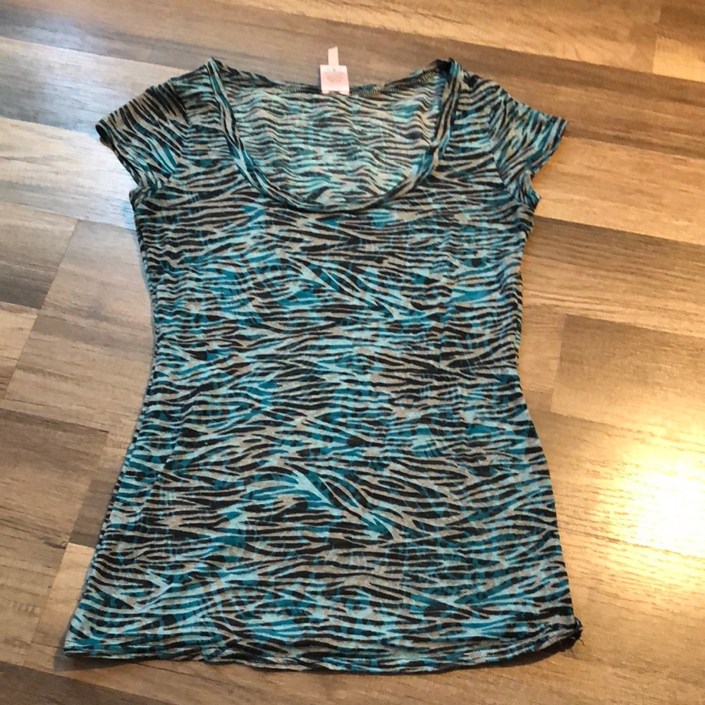 Rue 21 animal print shirt